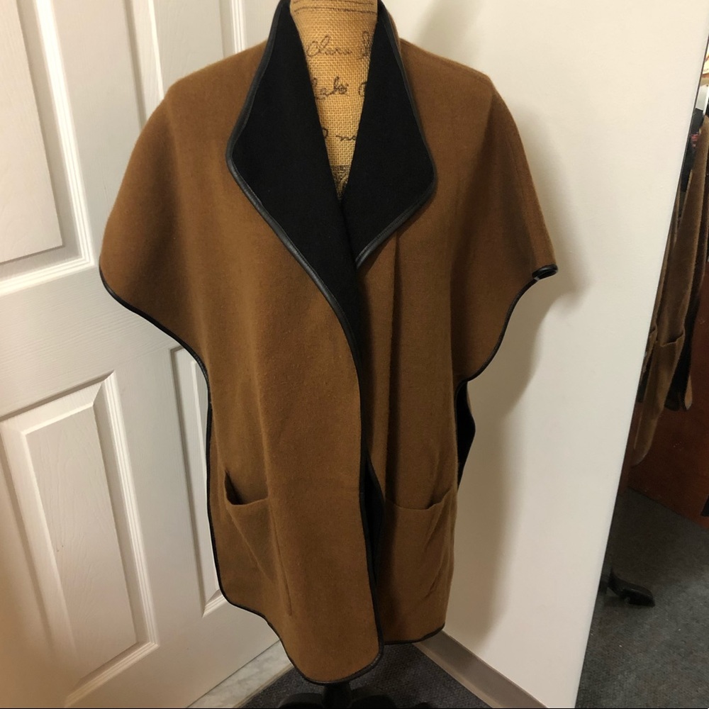🖤 Cashmere reversible shawl/jacket/cape